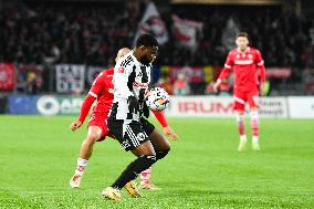Universitatea Cluj v Dinamo Bucharest - Romania Superliga - Play Off