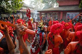 Lal Kach (Red Glass) 2025