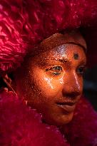 Lal Kach (Red Glass) 2025