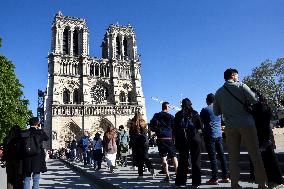 Illustration - Notre Dame de Paris Reopens to Public