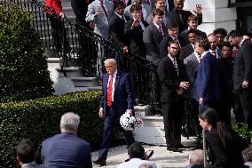 Donald Trump welcomes College Football Champions - Washington