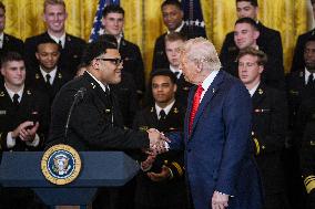 Donald Trump welcomes the Navy Midshipmen - Washington