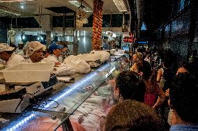 Fish Trade For Easter Week In São Paulo