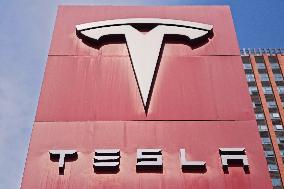 Tesla Center in Shanghai