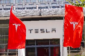 Tesla Center in Shanghai
