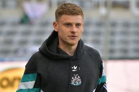 Newcastle United FC v Crystal Palace FC - Premier League