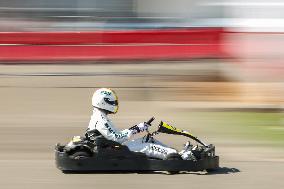 #RACE4WOMEN [CHALLENGE ME] Vettel Karting Event