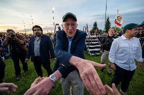 Bernie Sanders Greets Supporters At A rally - CA