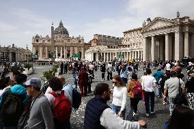 Daily Life In Rome And Vatican