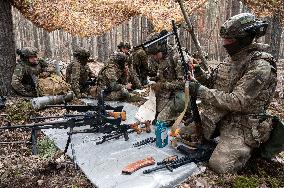 Drills of military volunteers enlisted under "Contract 18-24" programme