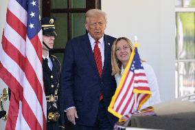 DC: President Trump and PM Meloni hold a White House arrivals