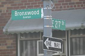 20-year-old Man Shot To The Chest And Neck Inside Of A Deli At 3724 Bronxwood Avenue In Williamsbridge Bronx New York