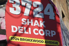 20-year-old Man Shot To The Chest And Neck Inside Of A Deli At 3724 Bronxwood Avenue In Williamsbridge Bronx New York