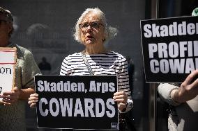 Protesters Demonstrate Outside Elite Law Firm Over Deal With Trump