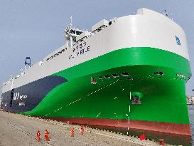 LNG Dual-fuel Ocean-going Vehicle Carriers