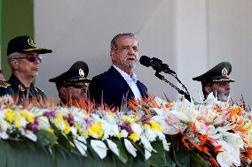 President Masoud Pezeshkian attend annual Army Day - Tehran