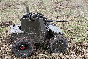 Training of operators of ground robotic systems