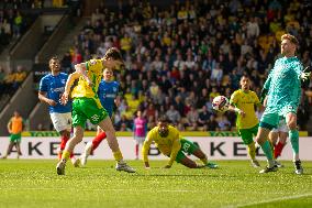 Norwich City FC v Portsmouth FC - Sky Bet Championship