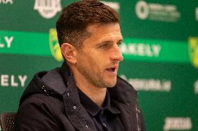Norwich City FC v Portsmouth FC - Sky Bet Championship