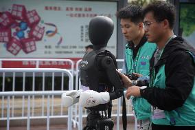 World First Humanoid Robot Half Marathon in Beijing