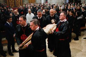 Ceremony of the Desenclavo and the Procession of the Holy Burial - Galicia