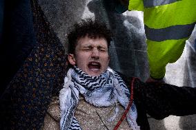 Waterloo Bridge In London Blocked By Pro-Palestine Group Youth Demand