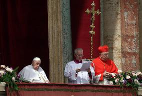 Roma, Papa francesco alla Santa Messa della Domenica di Pasqua e “Urbi et Orbi” Città del Vaticano