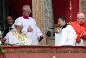 Roma, Papa francesco alla Santa Messa della Domenica di Pasqua e “Urbi et Orbi” Città del Vaticano