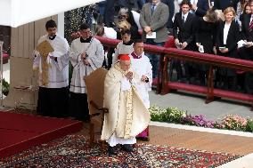 Cardinal Angelo Comastri presides Holy Mass on Easter Sunday and “Urbi et Orbi” Vatican City , Italy  20.05.2025