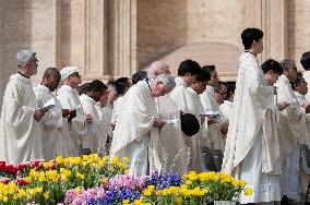 Easter Mass And Urbi Et Orbi Message At The Vatican