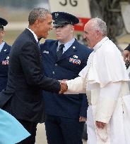 Obamas welcome His Holiness Pope Francis to the United States