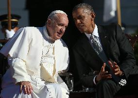 Obama Welcomes Pope Francis to the White House