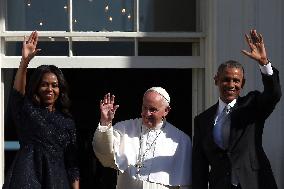 Obama Welcomes Pope Francis to the White House