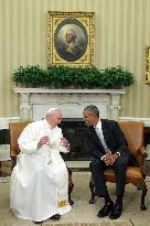 Obama Welcomes Pope Francis to the White House