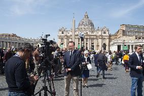 Faithful Gather in St Peters Square After the Death of Pope Francis - Vatican