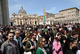 Faithful Gather in St Peters Square After the Death of Pope Francis - Vatican