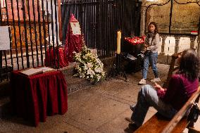 Reactions To The Death Of Pope Francis In Barcelona.
