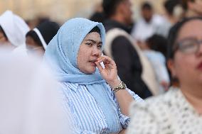 Holy Rosary in memory of Pope Francis on the day  death.