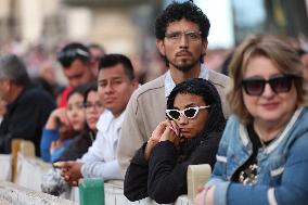 Holy Rosary in memory of Pope Francis on the day  death.