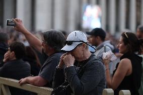 Holy Rosary in memory of Pope Francis on the day  death.