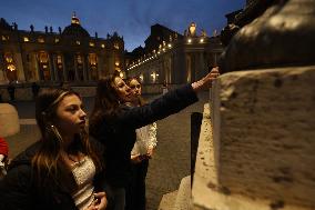 Holy Rosary in memory of Pope Francis on the day  death.