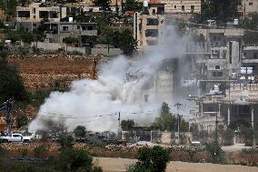 Israeli Forces Demolish Unauthorized Building in Beit Emir