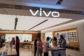 VIVO X200 Ultra Phone
