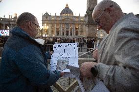 Rosary Prayer for Pope Francis - Vatican