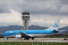 Diverse aircraft on the takeoff runway