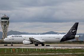 Diverse aircraft on the takeoff runway