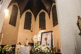 People Gather To Mourn, And Honor, Pope Francis In Indonesia