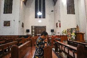 People Gather To Mourn, And Honor, Pope Francis In Indonesia