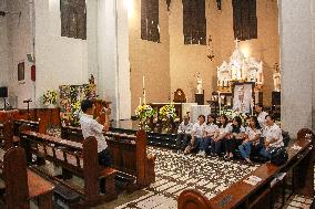 People Gather To Mourn, And Honor, Pope Francis In Indonesia