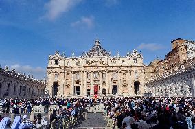 Transfer of The Coffin of Pope Francis - Vatican